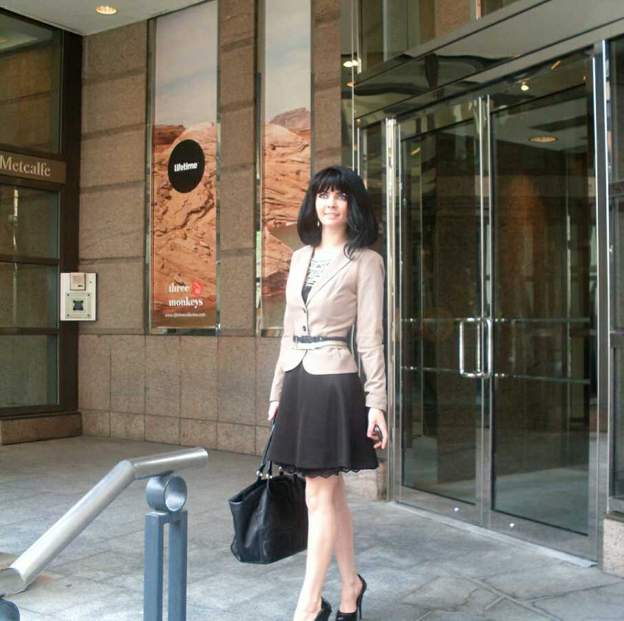 Jennifer Kaya Canadian fashion blogger