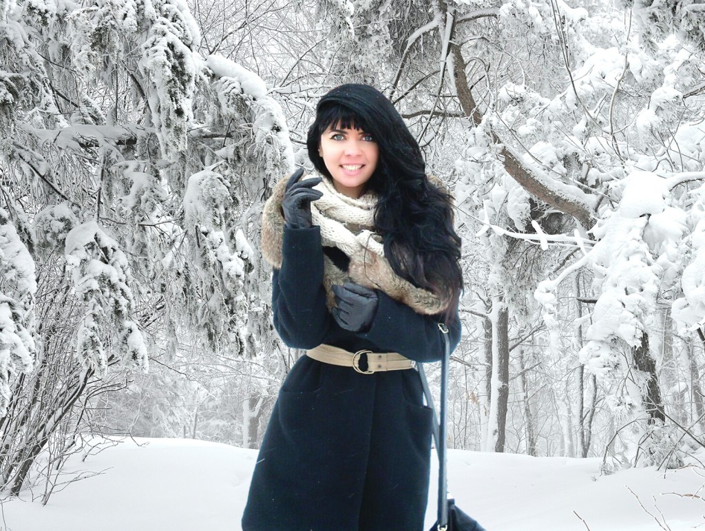 Jennifer  Kaya Canadian fashion  blogger  www.jenniferkaya.com